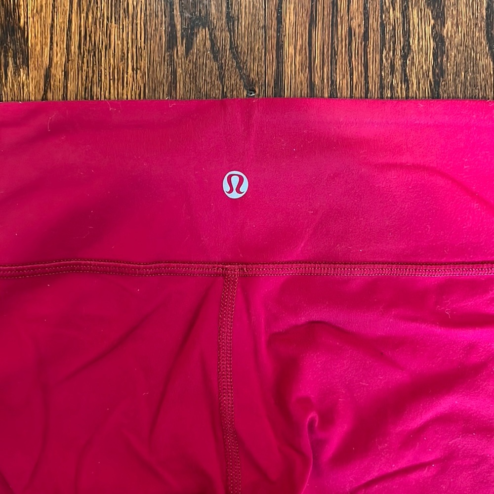 🍋Lululemon Wunder Under Crop (High Rise)! - Picture 10 of 13